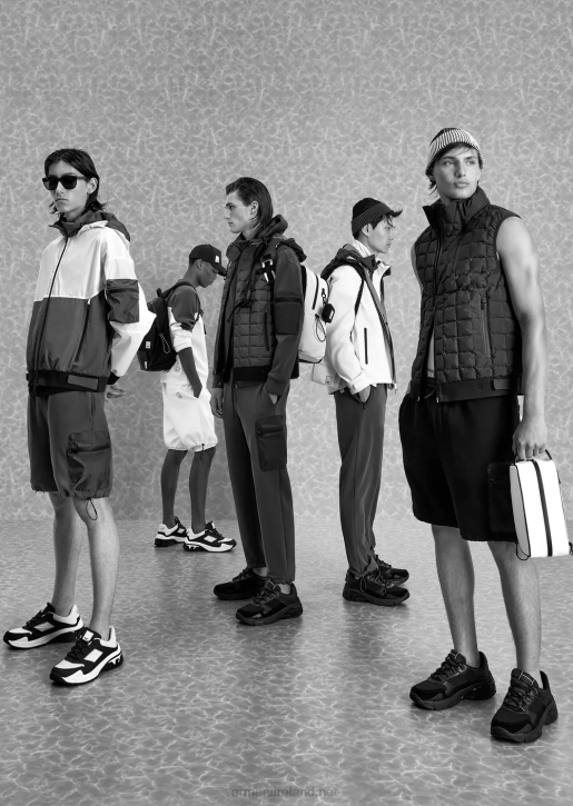 Men 086V1309 Travel Essentials Water-Repellent Quilted Recycled Nylon Full-Zip Sleeveless Puffer Jacket Armani Dark Gray