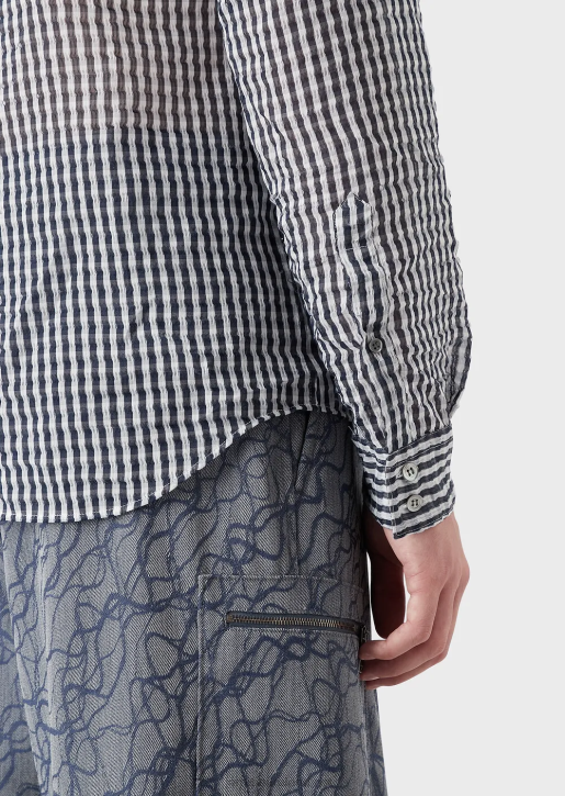 Men 086V1113 Two-Toned Silk-Blend Seersucker V-Neck Shirt Armani Pattern