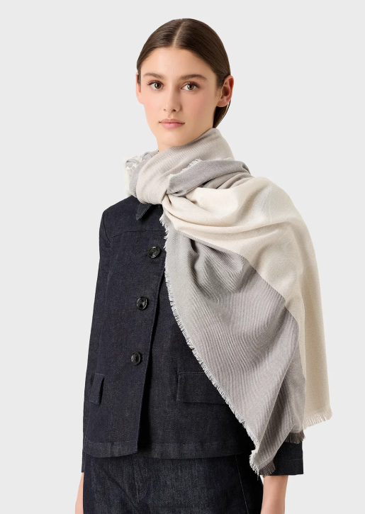 Women 086V869 Horizontal Striped-Pattern Stole With Jacquard Logo Armani Dove Grey